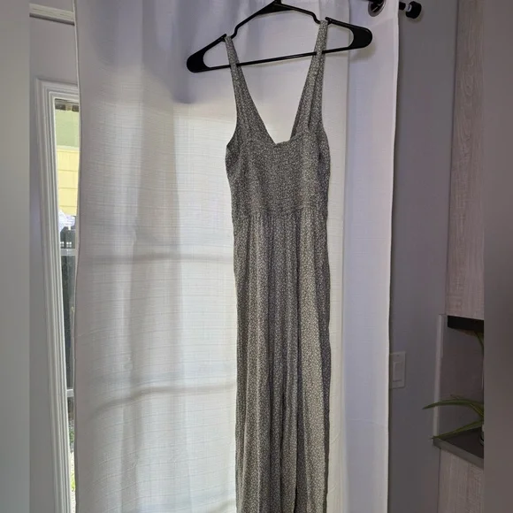 Abercrombie Floral Cutout Jumpsuit Sage Green – Small Tall - Picture 8 of 10